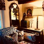 Holiday home Historic Adobe 1 Acre Compound Ultimate Immersion Classic & Dreamy Santa Fe