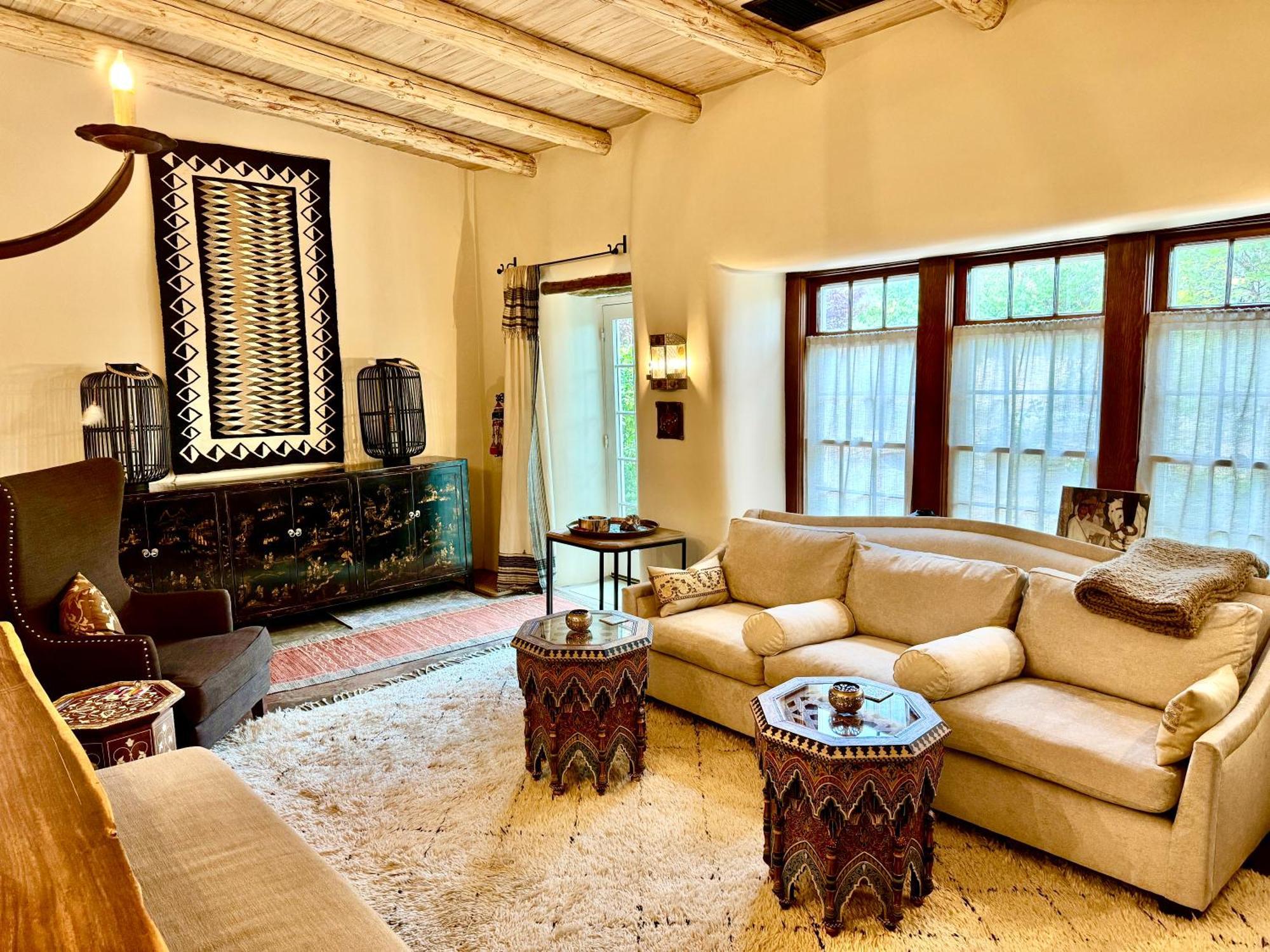 Historic Adobe 1 Acre Compound Ultimate Immersion Classic & Dreamy Сasa de vacaciones *