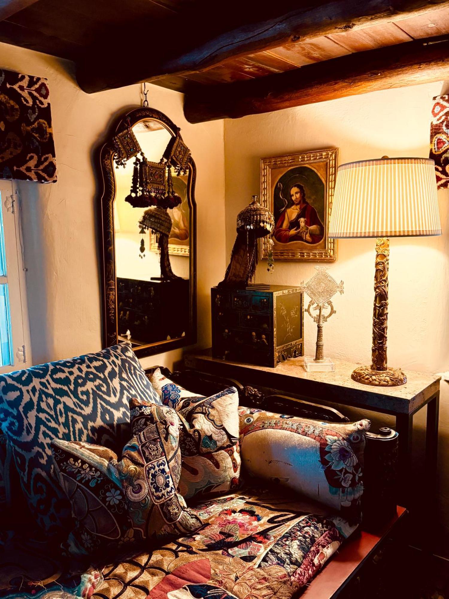 Сasa de vacaciones Historic Adobe 1 Acre Compound Ultimate Immersion Classic & Dreamy Santa Fe