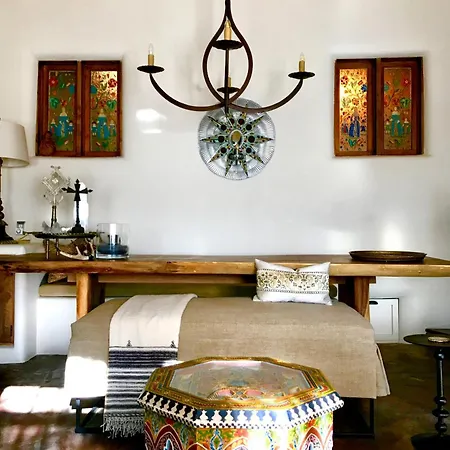 Historic Adobe 1 Acre Compound Ultimate Immersion Classic & Dreamy Holiday home