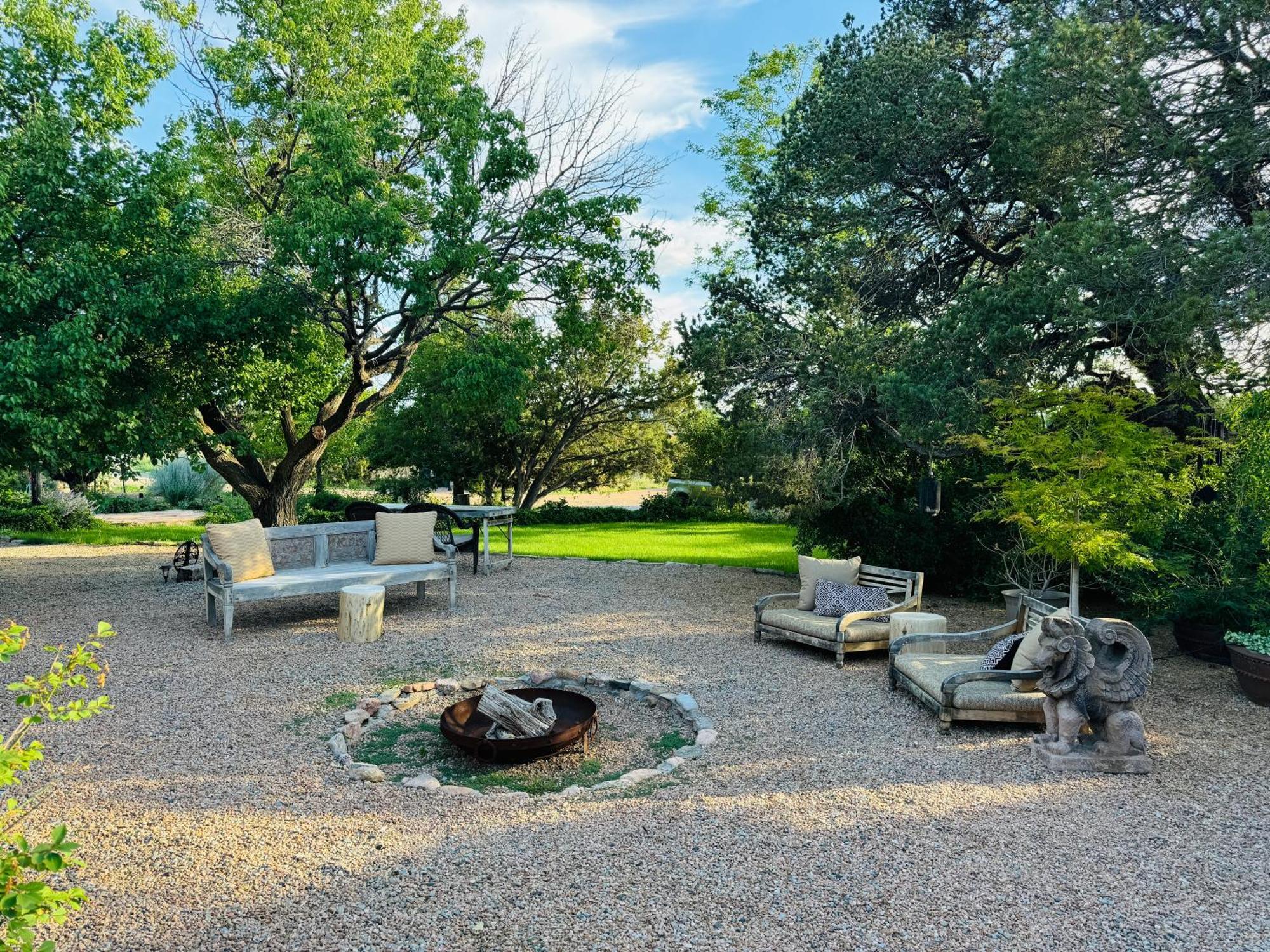 Hébergement de vacances Historic Adobe 1 Acre Compound Ultimate Immersion Classic & Dreamy *