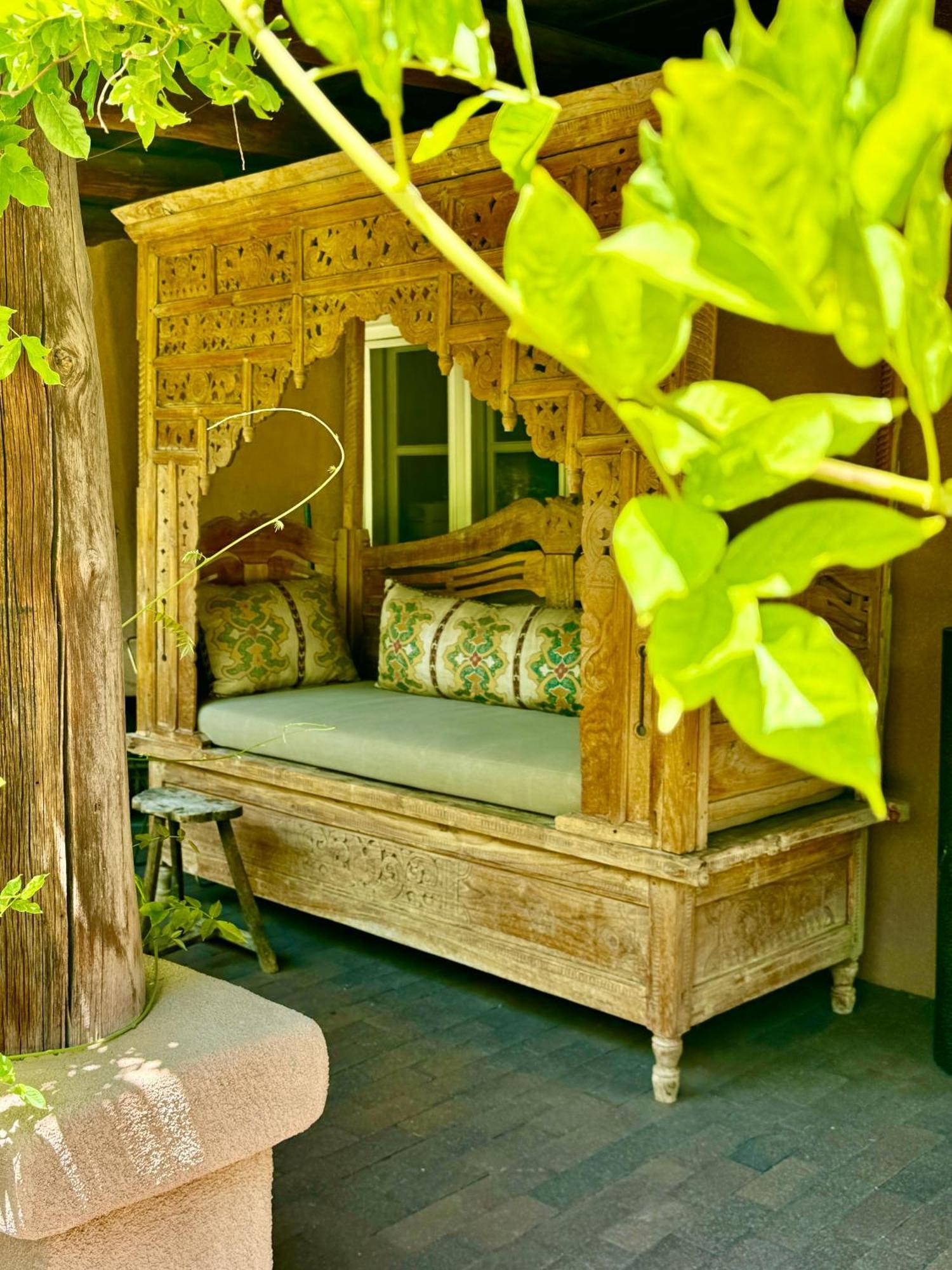 Historic Adobe 1 Acre Compound Ultimate Immersion Classic & Dreamy Santa Fé